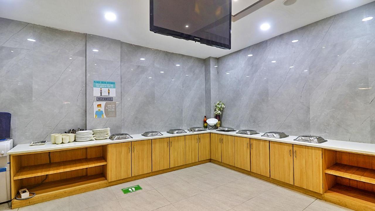 Hotel Fabhotel Westside Hi-tech 3*